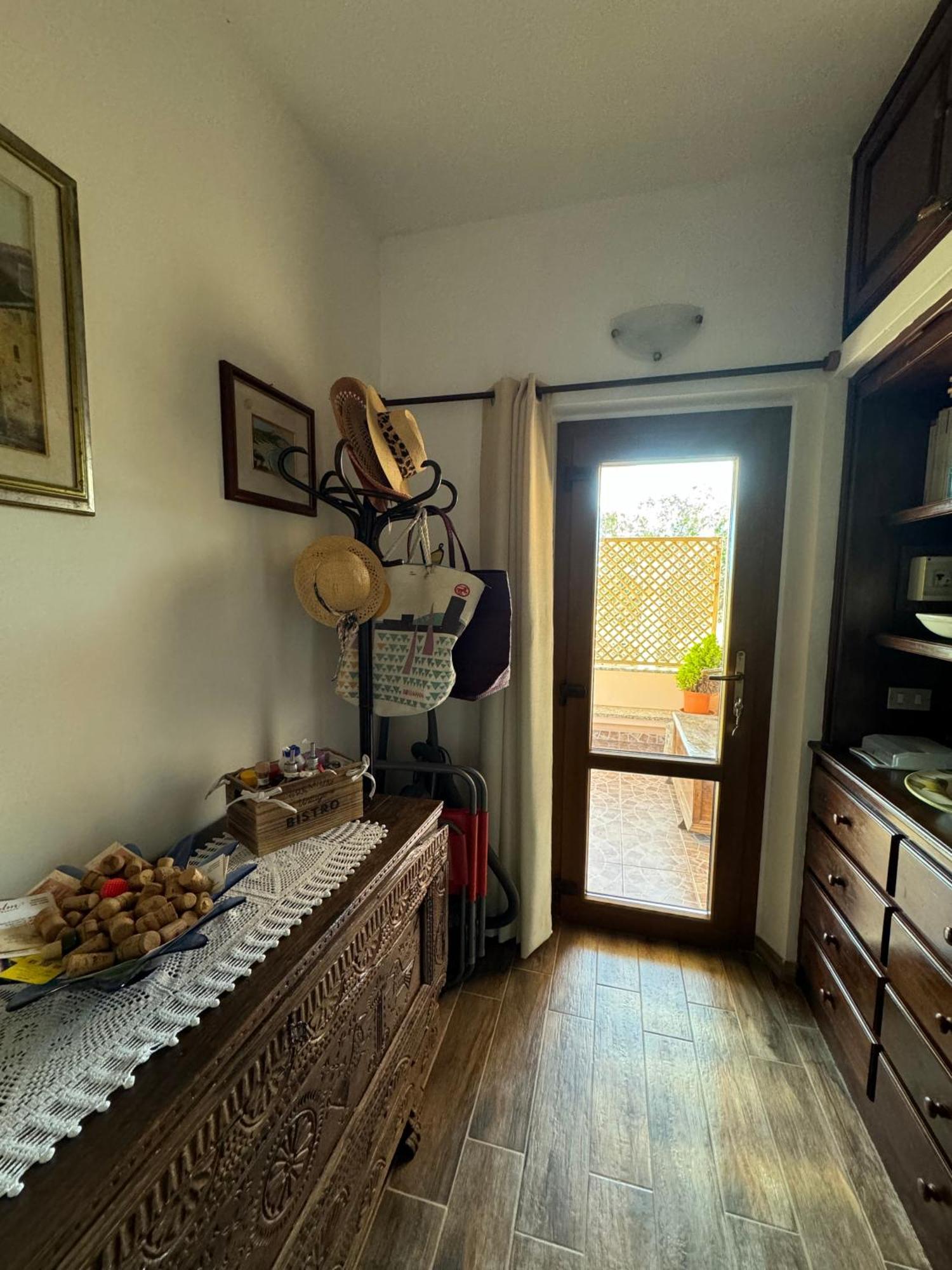 Casa Vittoria Apartment Palau Bagian luar foto